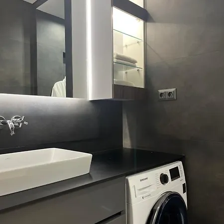 Oasis Luxury Apartment *